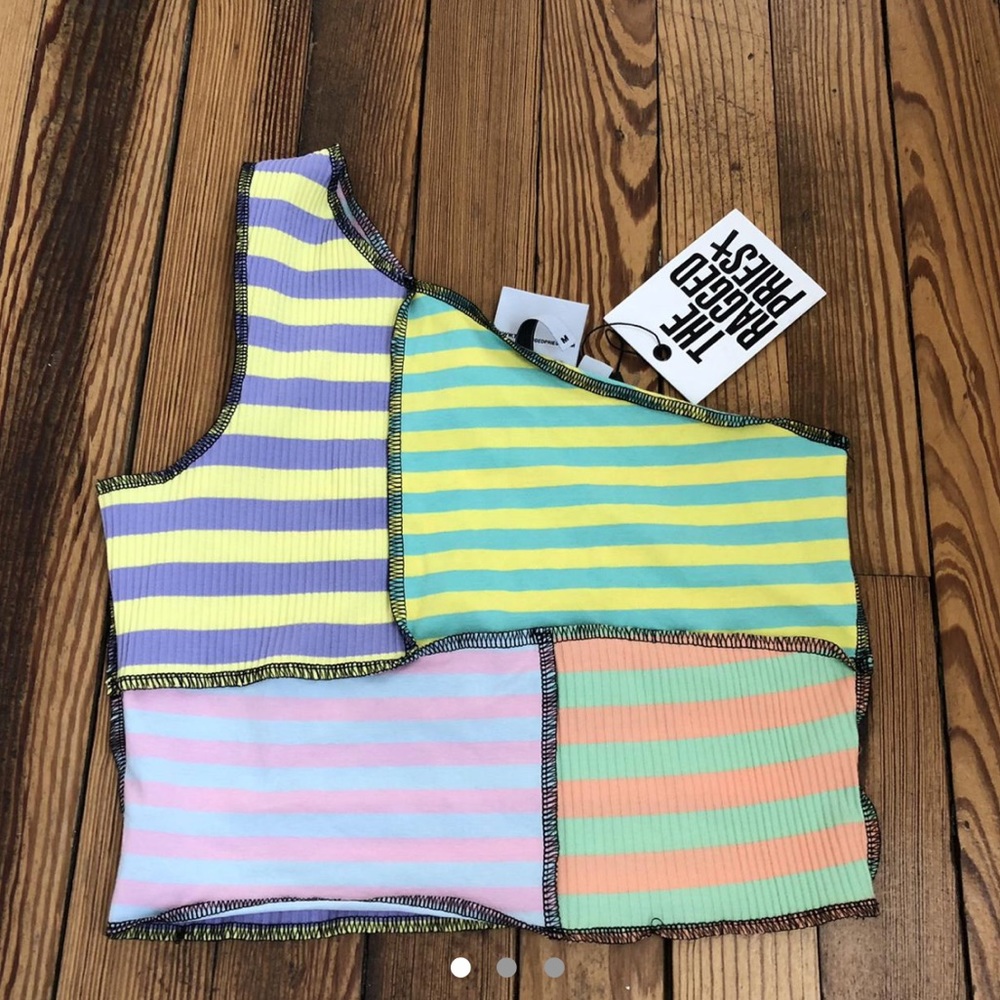 One shoulder crop top